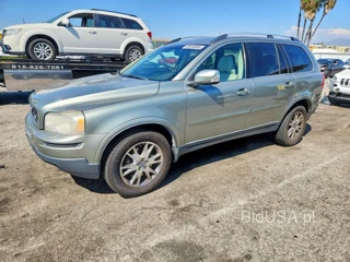 VOLVO XC90 V8