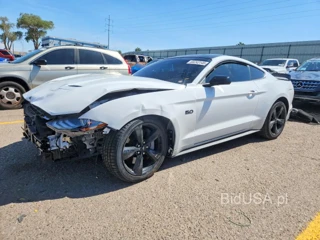 FORD MUSTANG GT