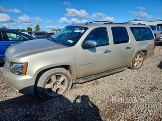 CHEVROLET SUBURBAN LT