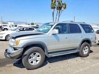 TOYOTA 4RUNNER SR5