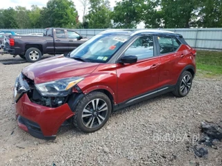 NISSAN KICKS S