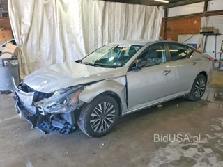 NISSAN ALTIMA SV