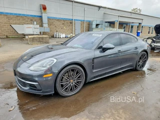 PORSCHE PANAMERA 4S