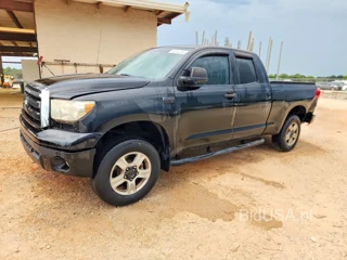 TOYOTA TUNDRA DOUBLE CAB SR5