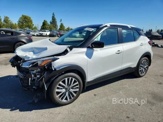 NISSAN KICKS SV