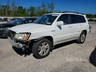 TOYOTA HIGHLANDER HYBRID