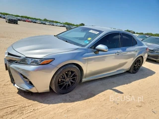 TOYOTA CAMRY HYBRID SE