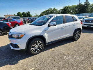 MITSUBISHI OUTLANDER SPORT ES