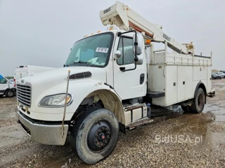 FREIGHTLINER M2 106 MEDIUM DUTY