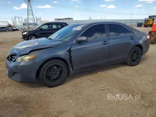 TOYOTA CAMRY LE V6