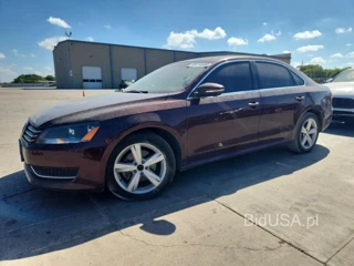 VOLKSWAGEN PASSAT SE