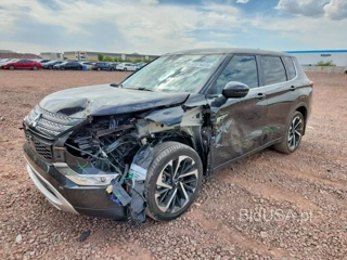 MITSUBISHI OUTLANDER SE