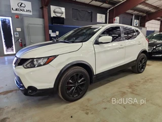 NISSAN ROGUE SPORT S
