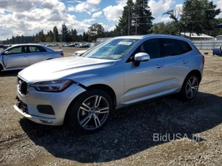 VOLVO XC60 T5 MOMENTUM