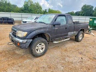 TOYOTA TACOMA XTRACAB PRERUNNER