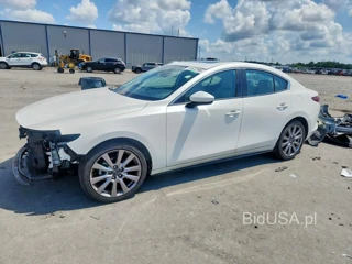 MAZDA 3 PREFERRED