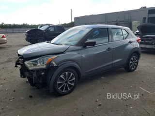 NISSAN KICKS S