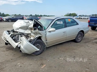 TOYOTA CAMRY CE