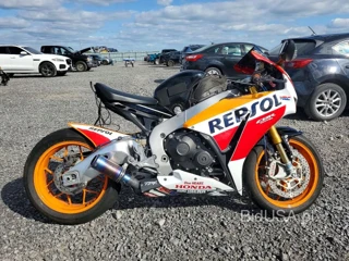 HONDA CBR1000 SP