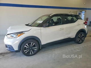 NISSAN KICKS SV