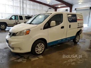 NISSAN NV200