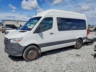 MERCEDES-BENZ SPRINTER 2500