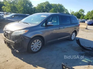 TOYOTA SIENNA XLE 7-PASSENGER