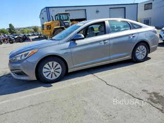 HYUNDAI SONATA HYBRID SE
