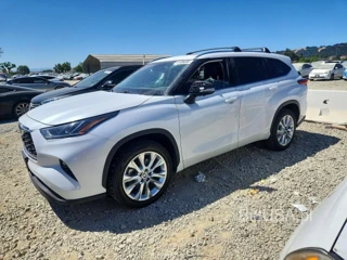 TOYOTA HIGHLANDER LIMITED