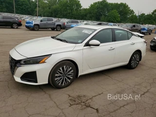 NISSAN ALTIMA SV