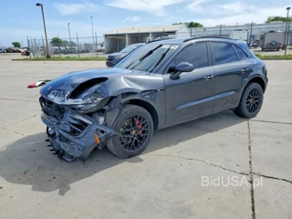 PORSCHE MACAN GTS