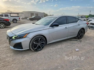 NISSAN ALTIMA SR