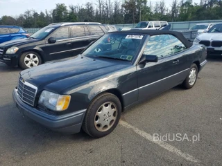 MERCEDES-BENZ E 320
