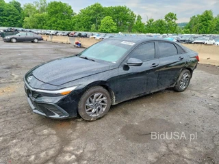 HYUNDAI ELANTRA BLUE