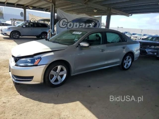 VOLKSWAGEN PASSAT SE