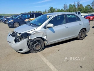 TOYOTA YARIS BASE
