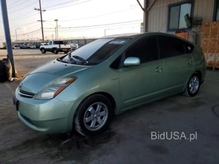 TOYOTA PRIUS BASE