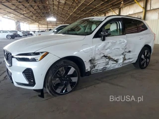 VOLVO XC60 PLUS