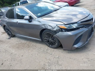 TOYOTA TOYOTA CAMRY SE