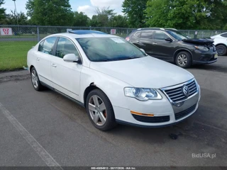 VOLKSWAGEN VOLKSWAGEN PASSAT KOMFORT