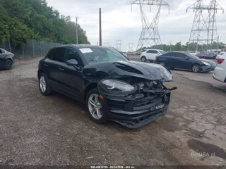PORSCHE PORSCHE MACAN T