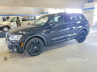 VOLKSWAGEN TIGUAN SE