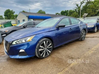 NISSAN ALTIMA SR
