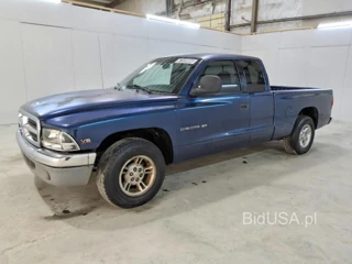 DODGE DAKOTA SLT
