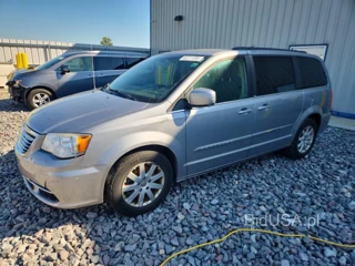 CHRYSLER TOWN & COUNTRY TOURING