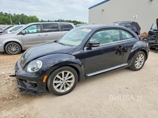 VOLKSWAGEN BEETLE SE