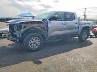 TOYOTA TACOMA SR5