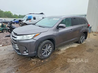 TOYOTA HIGHLANDER XLE