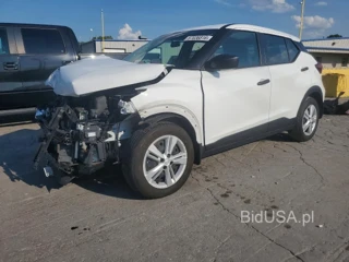 NISSAN KICKS S