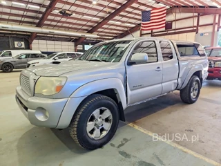 TOYOTA TACOMA V6